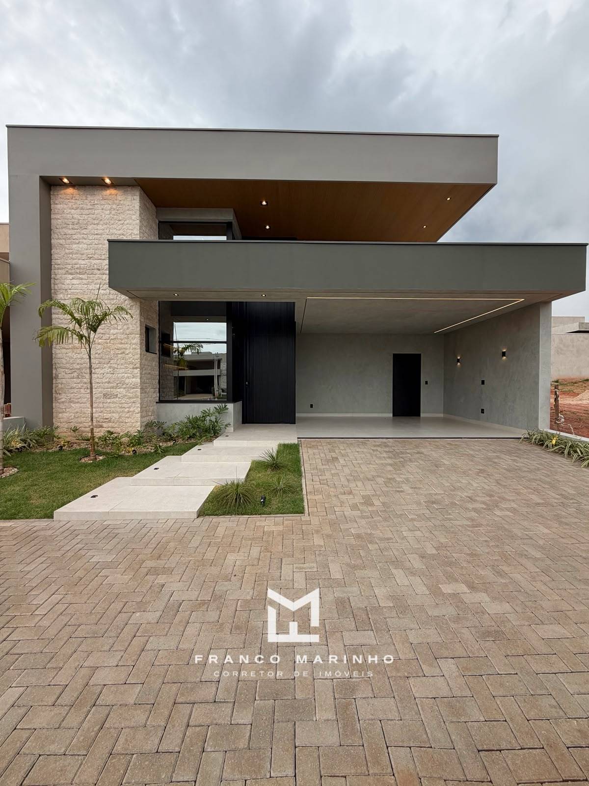 Fachada da casa no Condomínio Maria Júlia