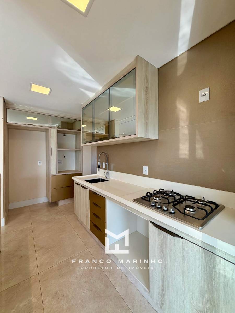 Cozinha planejada com cooktop