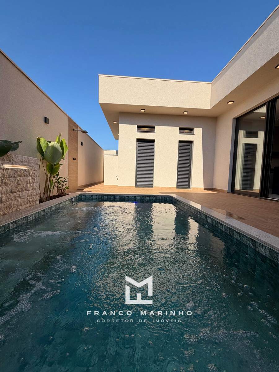 Piscina com hidro