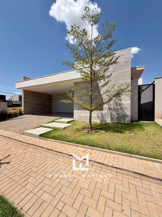 Fachada da casa no Condomínio Maria Júlia