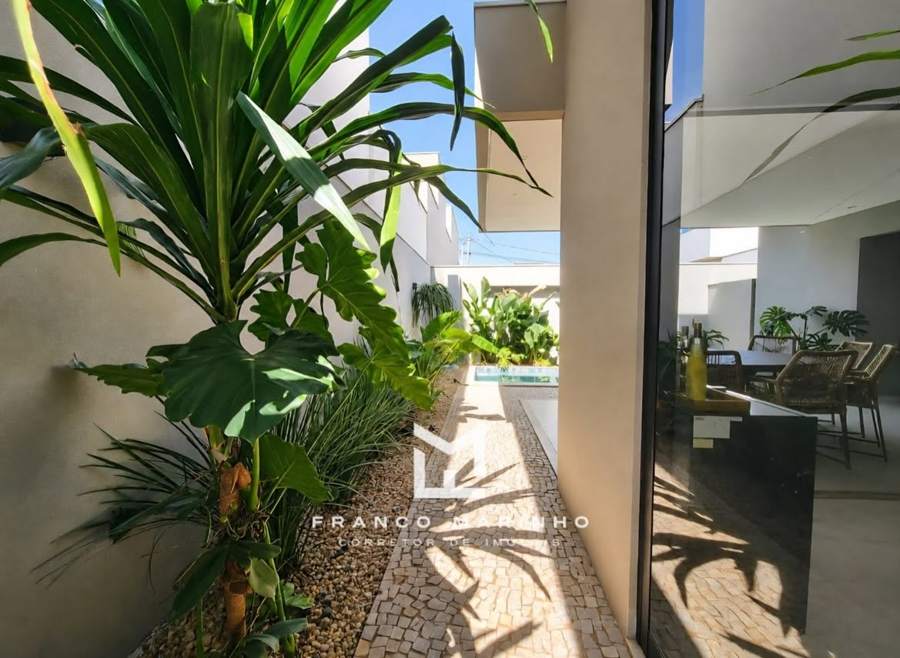 Jardim lateral
